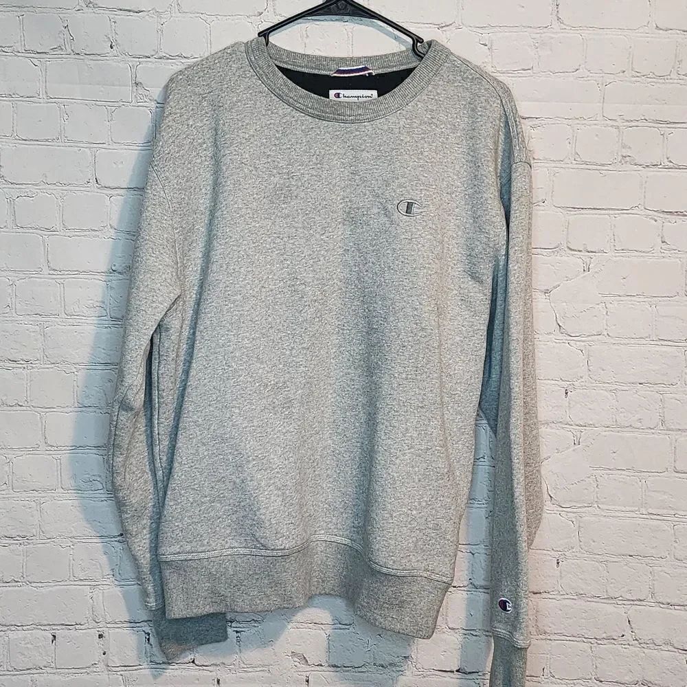 Men's Champion sweater, size Medium